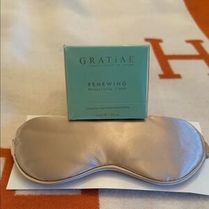 Gratiae Renewing Moisturizing Cream with free gift La Mer Satin Eye Mask